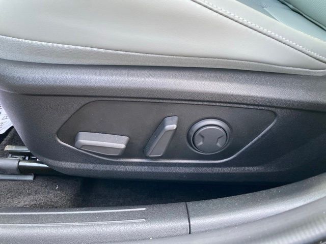 2025 Hyundai Elantra Hybrid Limited Raleigh NC