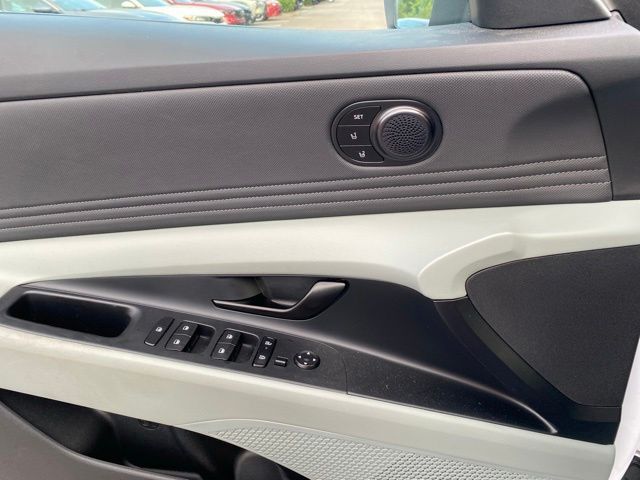 2025 Hyundai Elantra Hybrid Limited Raleigh NC