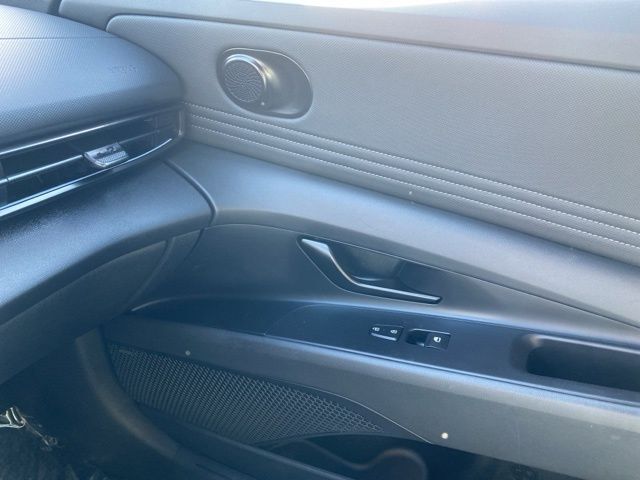 2025 Hyundai Elantra Hybrid Limited Raleigh NC