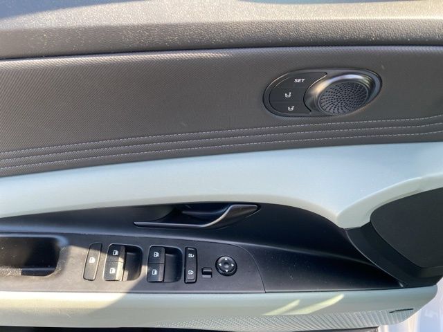 2025 Hyundai Elantra Hybrid Limited Raleigh NC