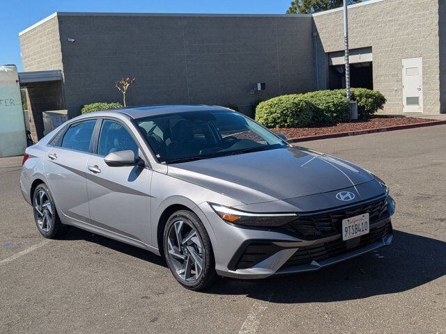2025 Hyundai Elantra Hybrid Limited