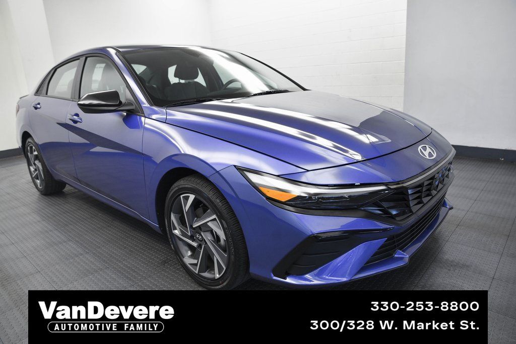 Used 2025 Hyundai Elantra Hybrid SEL Sport FWD