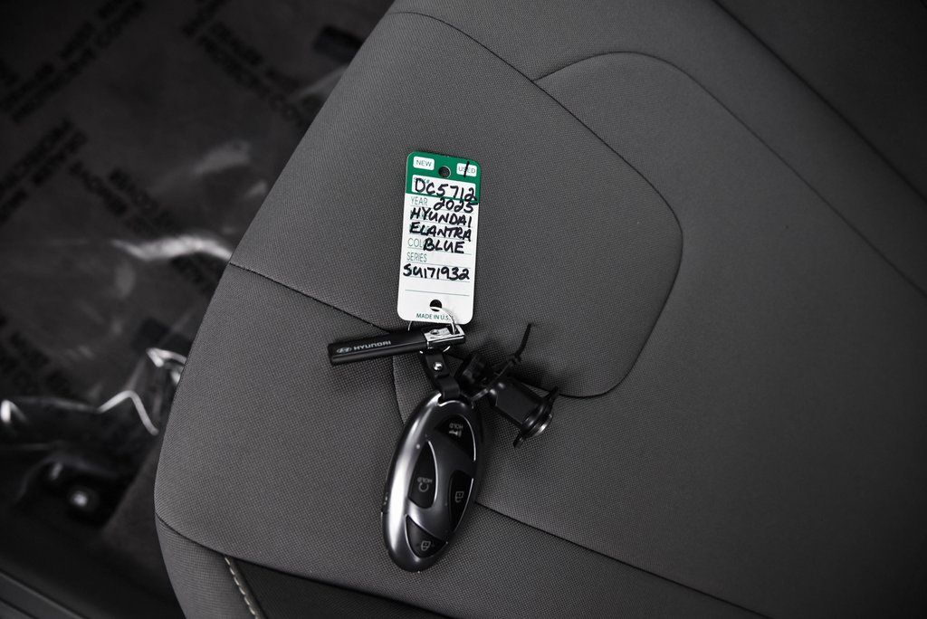 2025 Hyundai Elantra Hybrid SEL Sport Akron OH