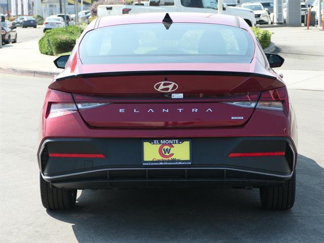 2025 Hyundai Elantra Hybrid SEL Sport