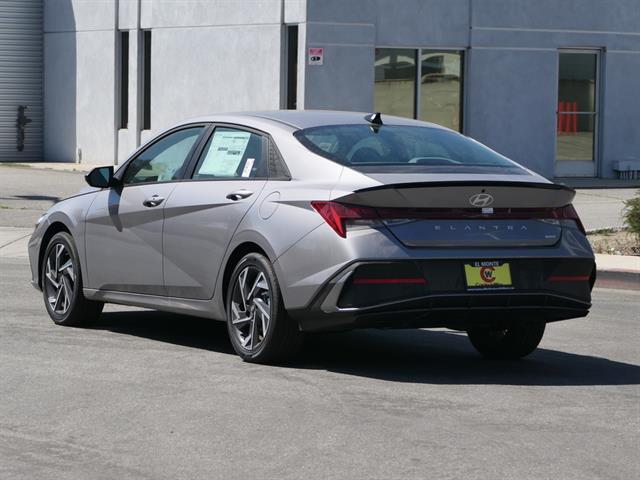 2025 Hyundai Elantra Hybrid SEL Sport