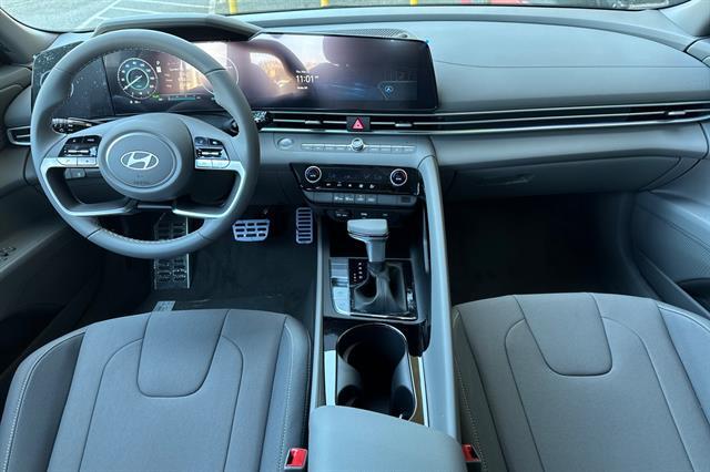 2025 Hyundai Elantra Hybrid SEL Sport