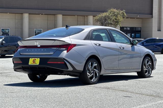 2025 Hyundai Elantra Hybrid SEL Sport