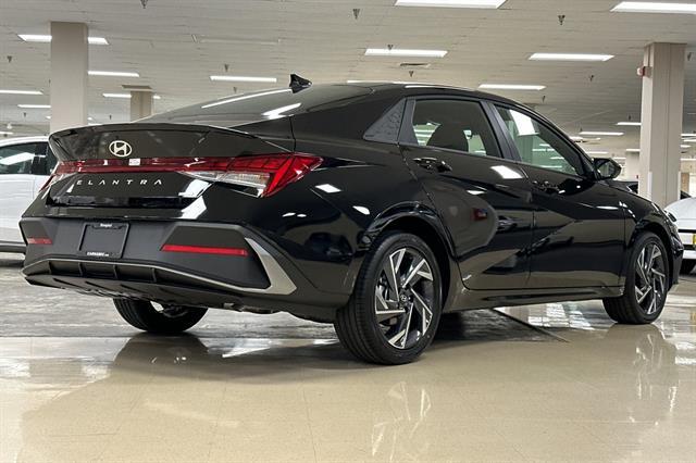 2025 Hyundai Elantra Hybrid SEL Sport