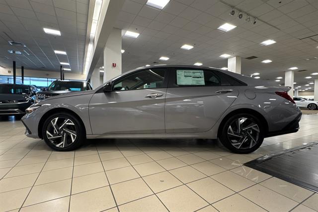 2025 Hyundai Elantra Hybrid SEL Sport