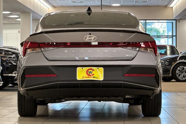 2025 Hyundai Elantra Hybrid SEL Sport