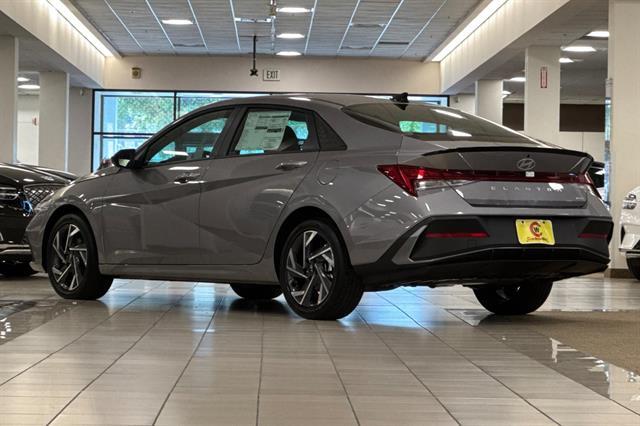 2025 Hyundai Elantra Hybrid SEL Sport