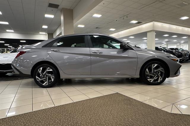 2025 Hyundai Elantra Hybrid SEL Sport
