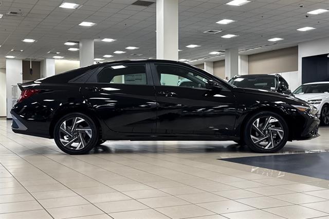 2025 Hyundai Elantra Hybrid SEL Sport