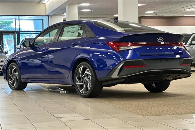 2025 Hyundai Elantra Hybrid SEL Sport