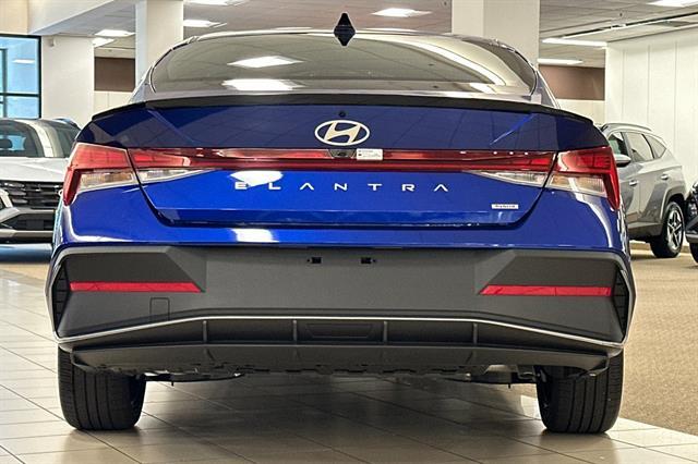 2025 Hyundai Elantra Hybrid SEL Sport