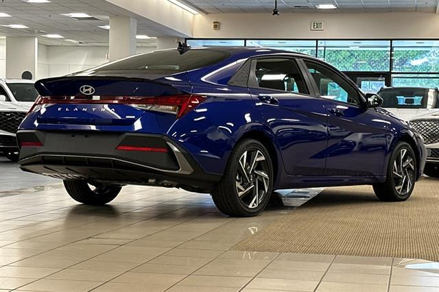 2025 Hyundai Elantra Hybrid SEL Sport