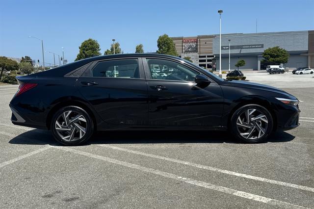 2025 Hyundai Elantra Hybrid SEL Sport