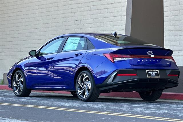 2025 Hyundai Elantra Hybrid SEL Sport
