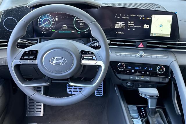 2025 Hyundai Elantra Hybrid SEL Sport