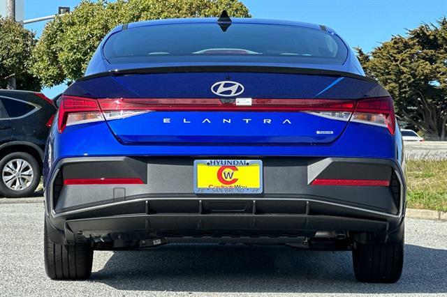 2025 Hyundai Elantra Hybrid SEL Sport