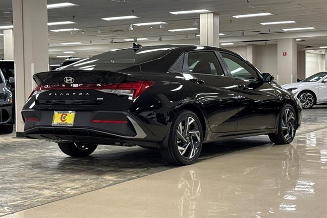 2025 Hyundai Elantra Hybrid SEL Sport