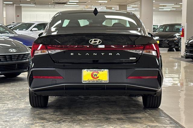 2025 Hyundai Elantra Hybrid SEL Sport