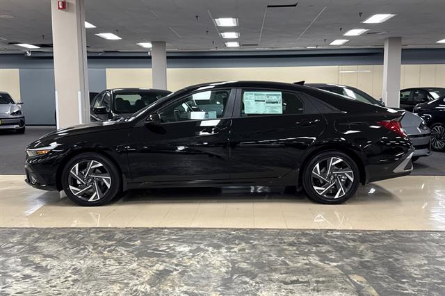2025 Hyundai Elantra Hybrid SEL Sport