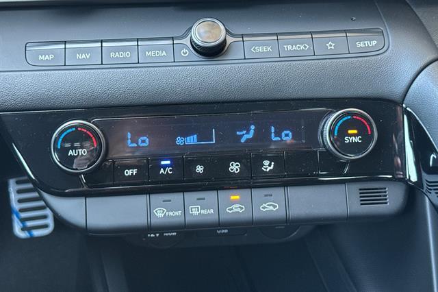 2025 Hyundai Elantra Hybrid SEL Sport