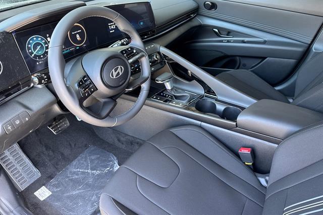 2025 Hyundai Elantra Hybrid SEL Sport