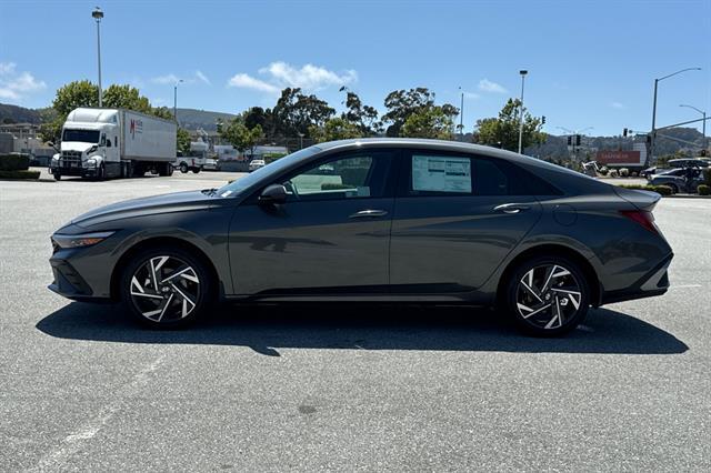 2025 Hyundai Elantra Hybrid SEL Sport