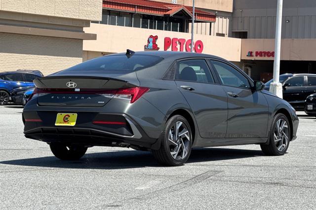 2025 Hyundai Elantra Hybrid SEL Sport