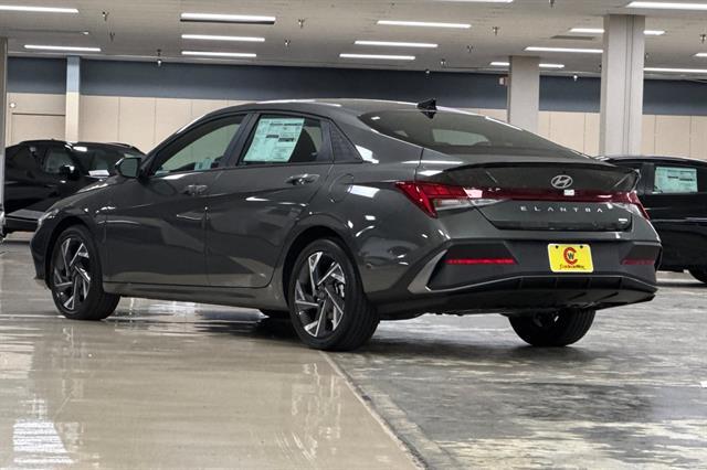 2025 Hyundai Elantra Hybrid SEL Sport