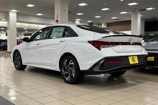 2025 Hyundai Elantra Hybrid SEL Sport