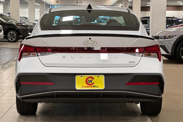 2025 Hyundai Elantra Hybrid SEL Sport