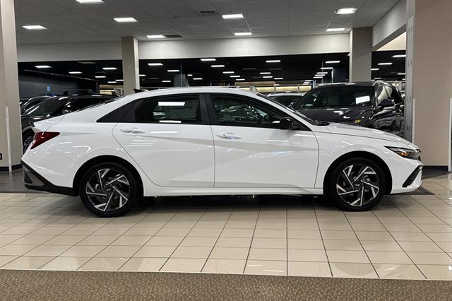 2025 Hyundai Elantra Hybrid SEL Sport