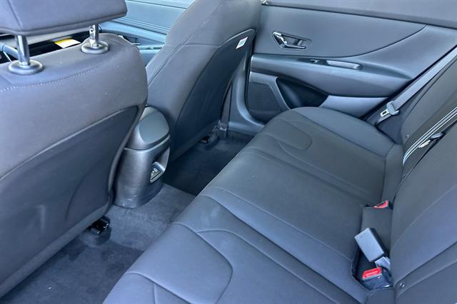 2025 Hyundai Elantra Hybrid SEL Sport