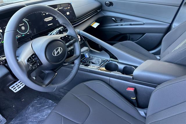 2025 Hyundai Elantra Hybrid SEL Sport