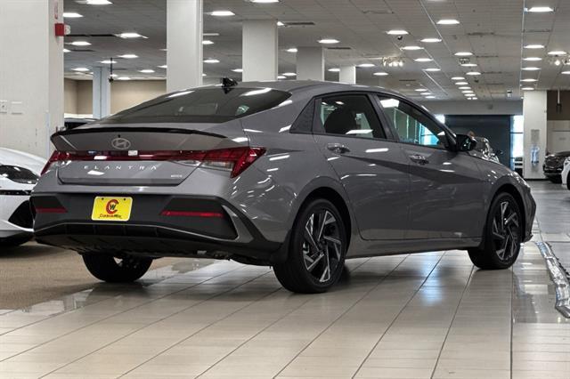 2025 Hyundai Elantra Hybrid SEL Sport