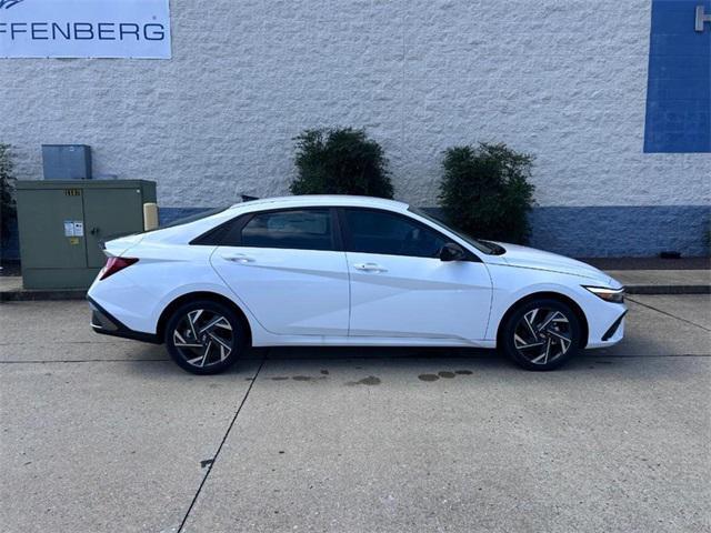 2025 Hyundai Elantra Hybrid SEL Sport