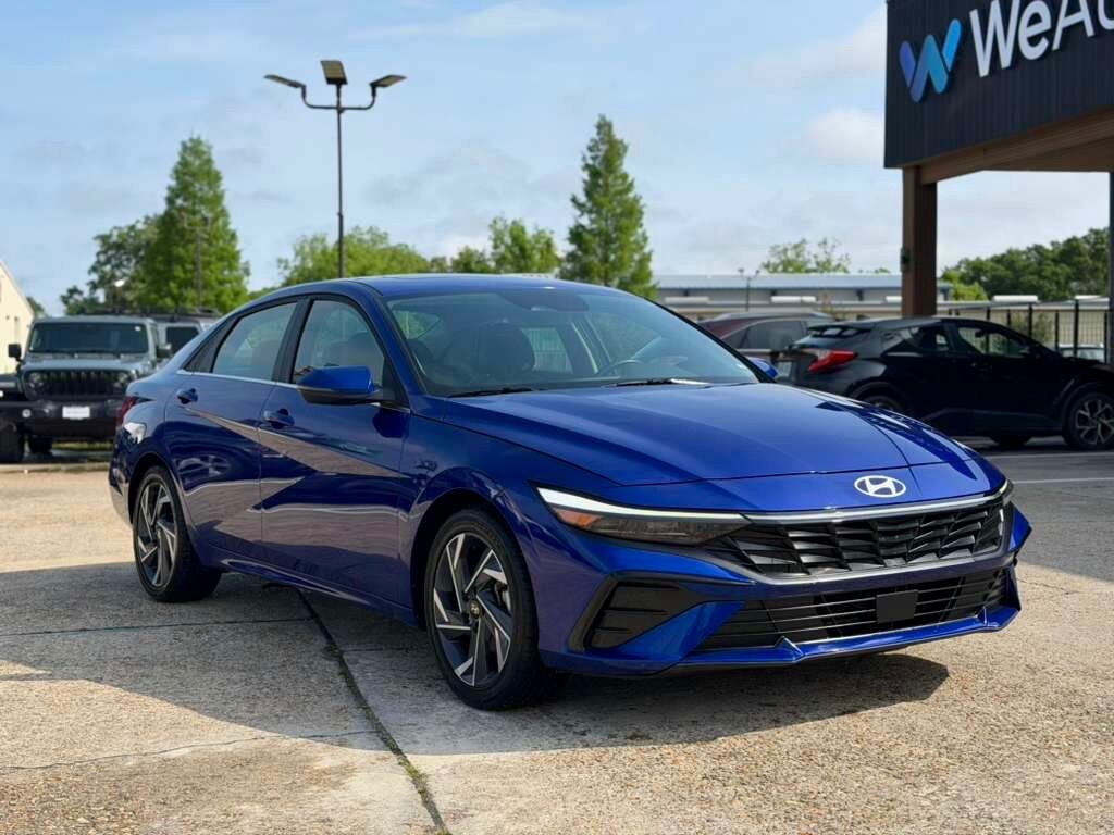 2025 Hyundai Elantra Limited