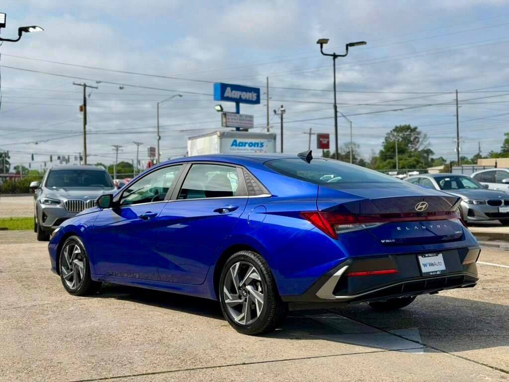 2025 Hyundai Elantra Limited