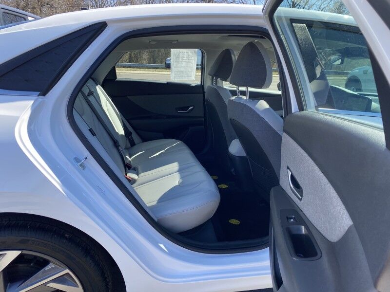 2025 Hyundai Elantra Limited Springfield PA