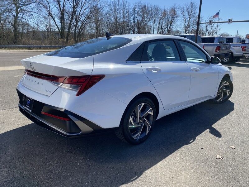 2025 Hyundai Elantra Limited Springfield PA