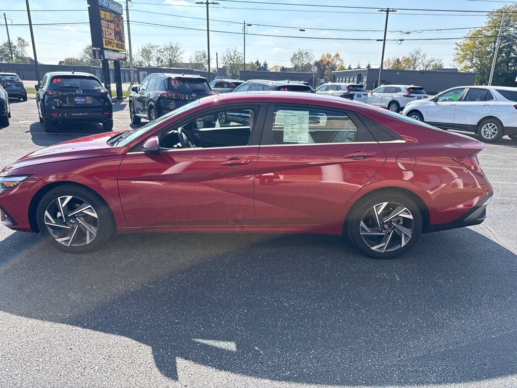 2025 Hyundai Elantra Limited