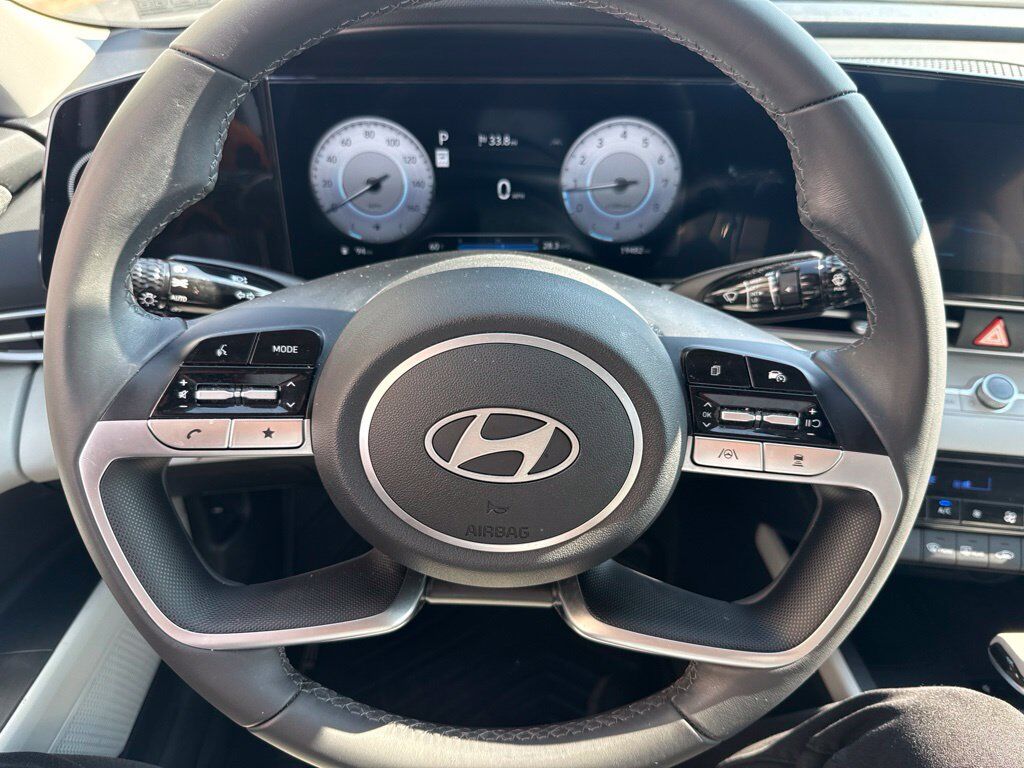 2025 Hyundai Elantra Limited Mount Joy PA