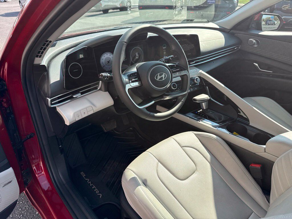 2025 Hyundai Elantra Limited Mount Joy PA