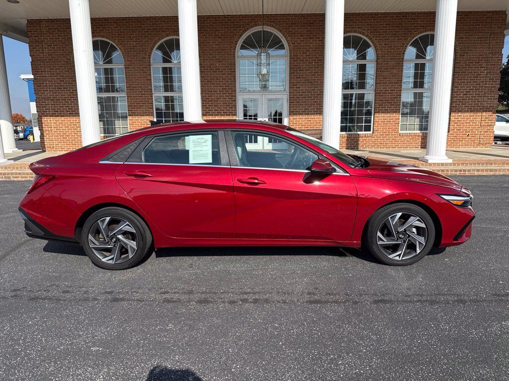 2025 Hyundai Elantra Limited Mount Joy PA