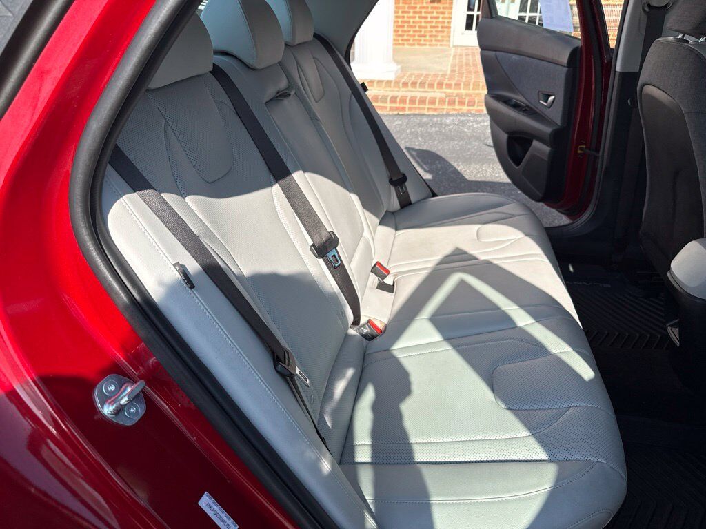 2025 Hyundai Elantra Limited Mount Joy PA