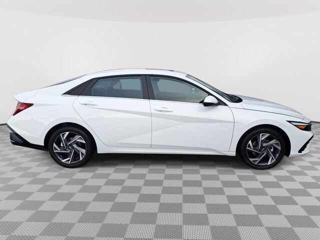 2025 Hyundai Elantra Limited San Clemente CA