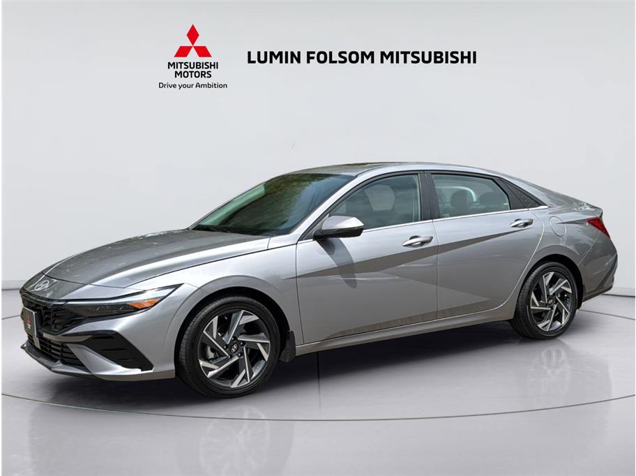 2025 Hyundai Elantra Limited Sedan 4D